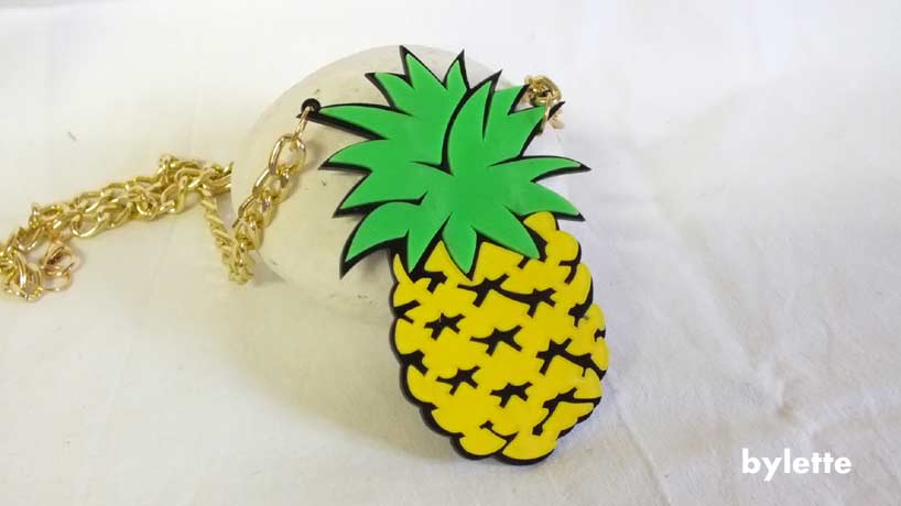 Necklace fantasy plexis Pineapple yellow and green